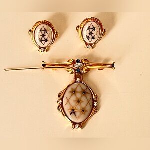 LENOX Vintage Starlight Porcelain Brooch & Earring
Set